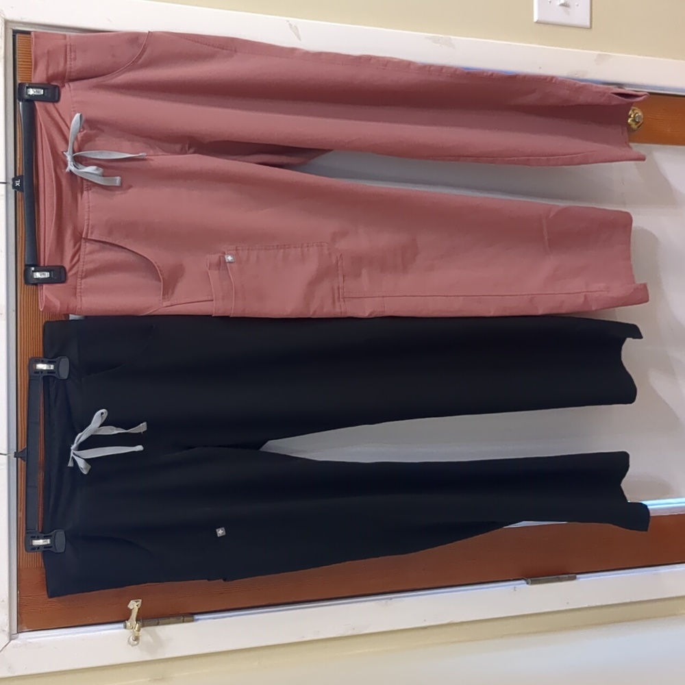 2 pair Figs Kade cargo scrub pant size Medium Tall black and blush EUC